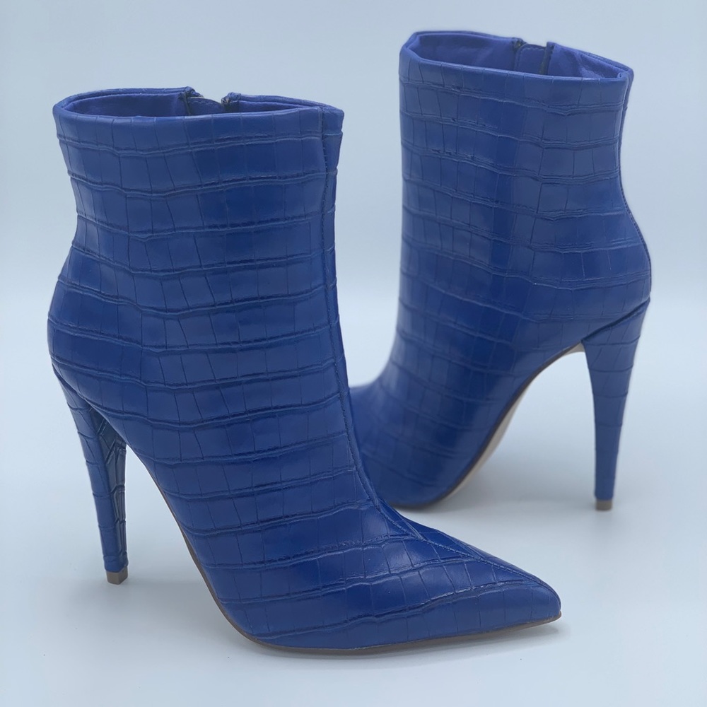 Imitation alligator stiletto ankle boots.  Fits size 7